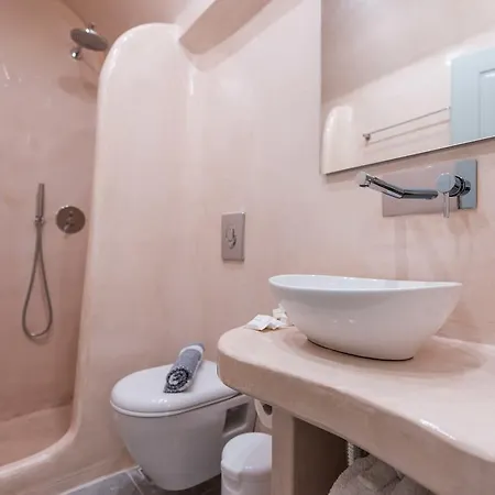 Secret Earth - Santorini Villa