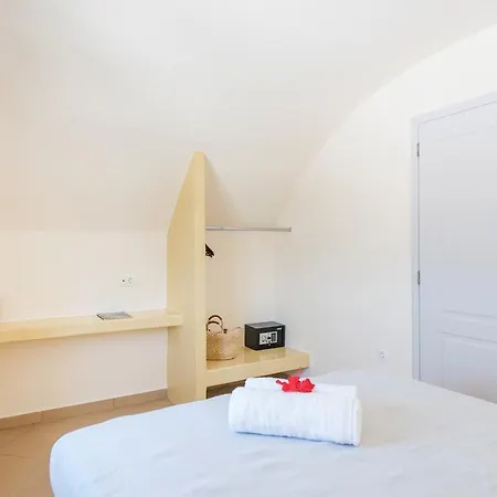 Villa Secret Earth - Santorini