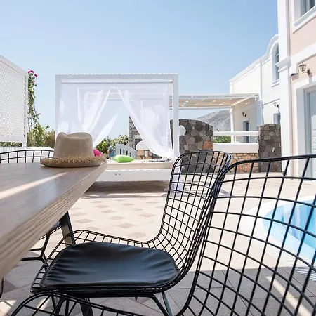 Secret Earth - Santorini