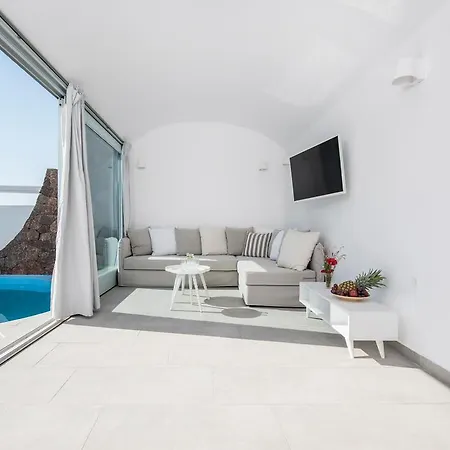 Villa Secret Earth - Santorini Kamari (Santorini)