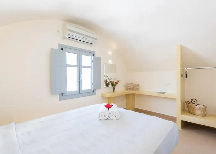 Secret Earth - Santorini Vila