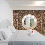 Vila Secret Earth - Santorini Kamári