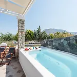 Secret Earth - Santorini Vila *