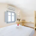Secret Earth - Santorini Vila