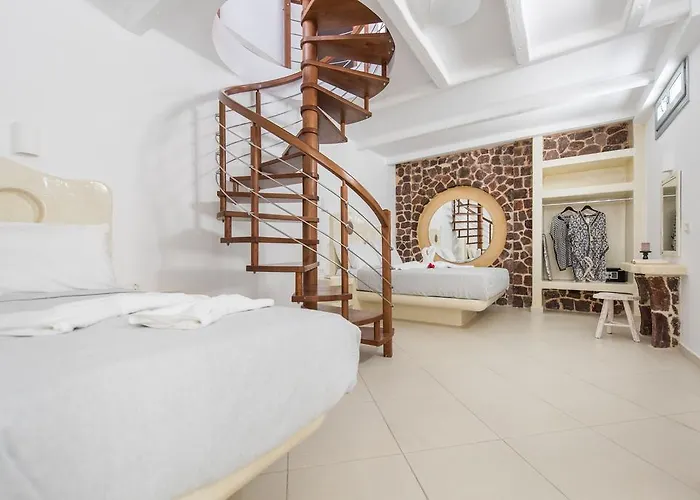 Secret Earth - Santorini * Kamári