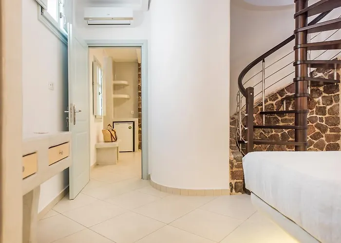 Secret Earth - Santorini Камари