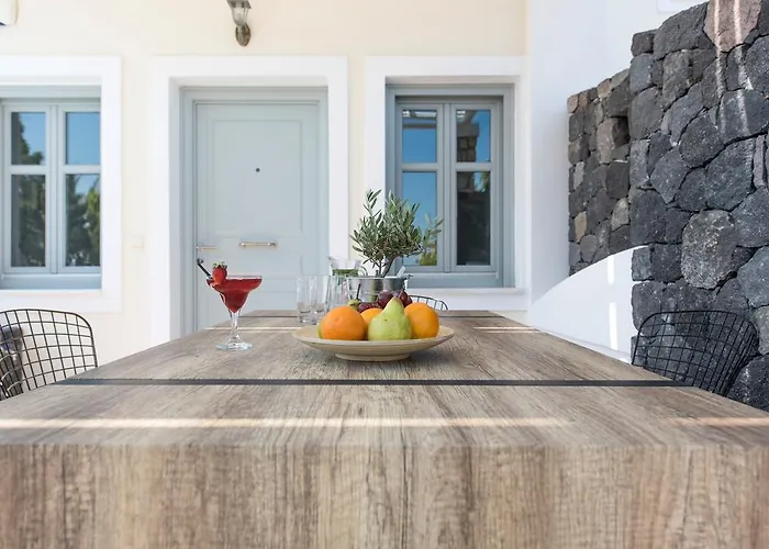 Secret Earth - Santorini Villa *