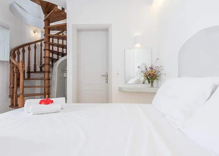 Secret Earth - Santorini Камари